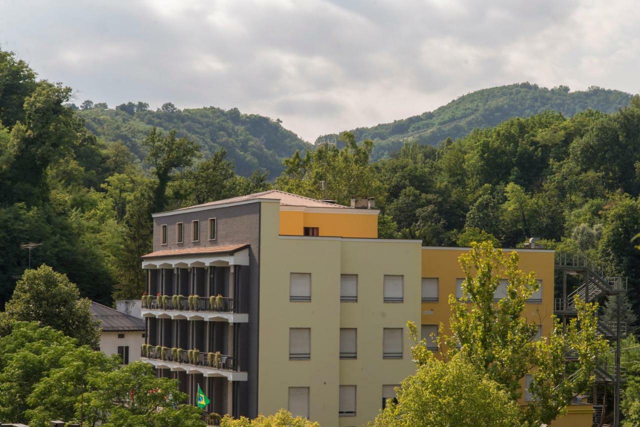 Hotel Salus Sant'Andrea Bagni Exterior foto